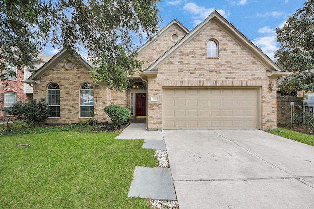 front of property featuring a front yard