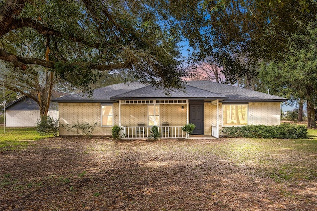 view of front of house featuring a porch