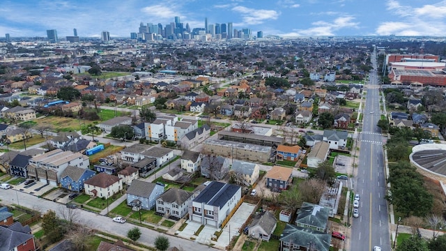 bird's eye view with a view of city