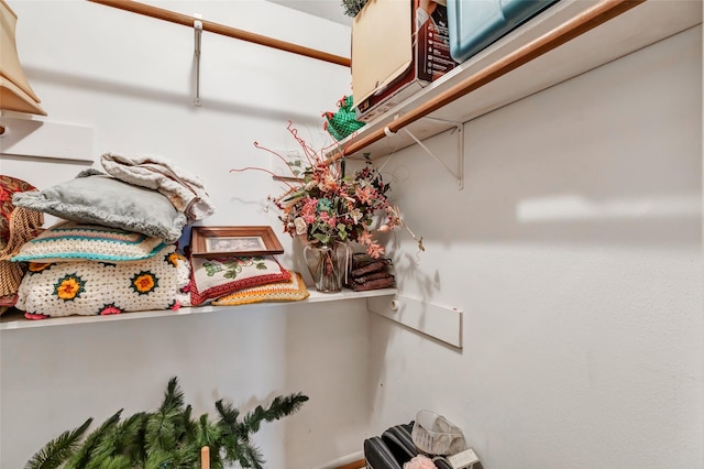 735 Angelina Dr, Conroe, TX 77302 - view of walk in closet