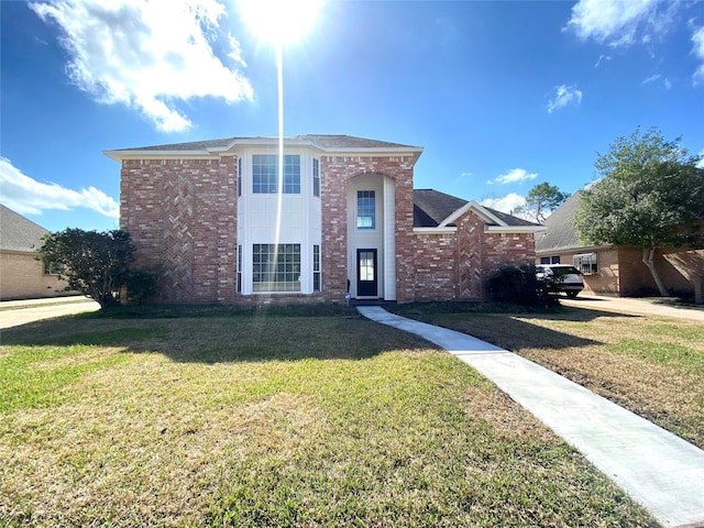 view of front of property featuring a front yard