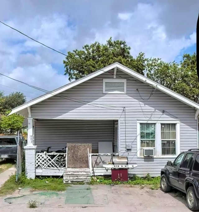 view of front of house