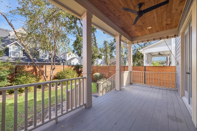 deck with ceiling fan