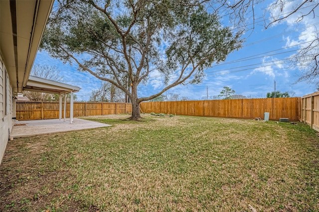 view of yard with a patio