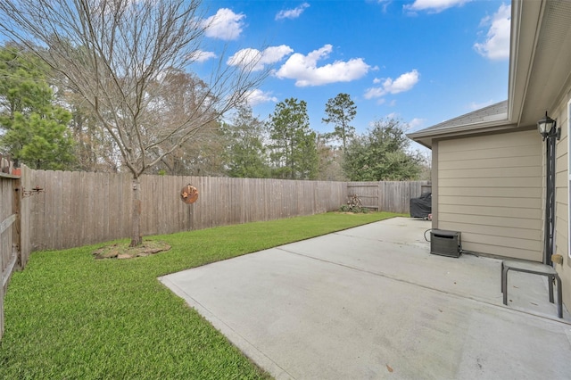 view of patio featuring a fenced backyard