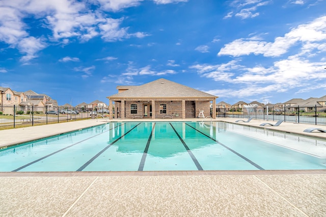 view of swimming pool