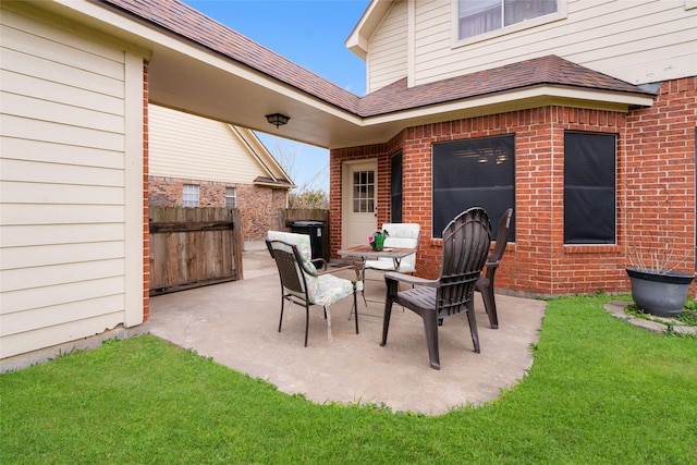 125 Indian Warrior Trl, Lake Jackson, TX 77566 - view of patio / terrace