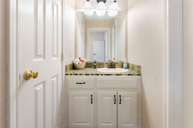125 Indian Warrior Trl, Lake Jackson, TX 77566 - bathroom with vanity