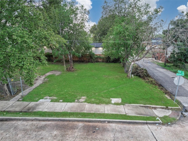 Listing photo 3 for 3350 Holman St, Houston TX 77004