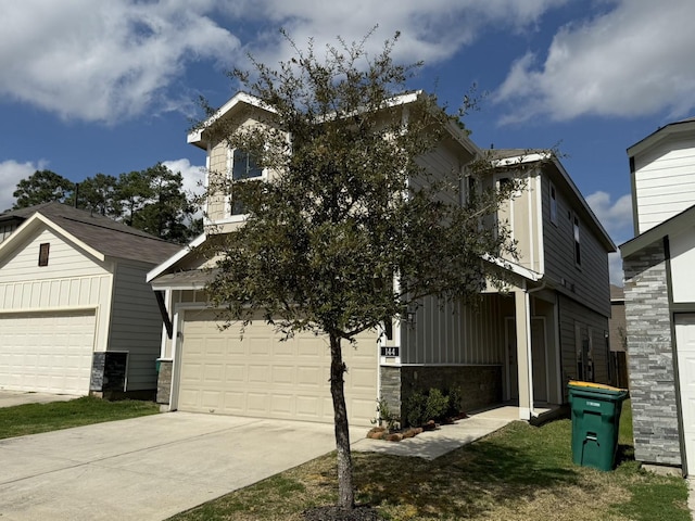 view of front of house featuring a garage