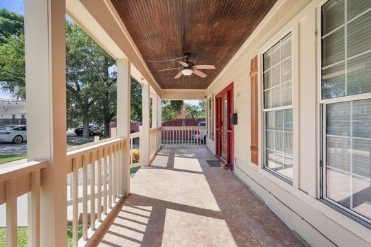 view of patio featuring a porch and ceiling fan