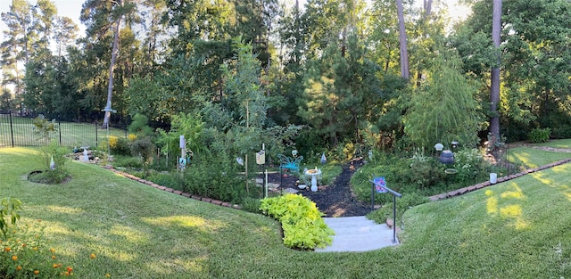 view of yard featuring fence