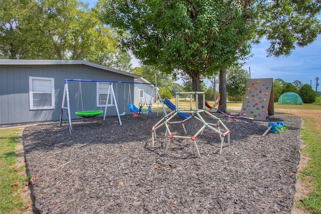 81 Fm 3454th Rd, Huntsville, TX 77320 - view of yard with a playground