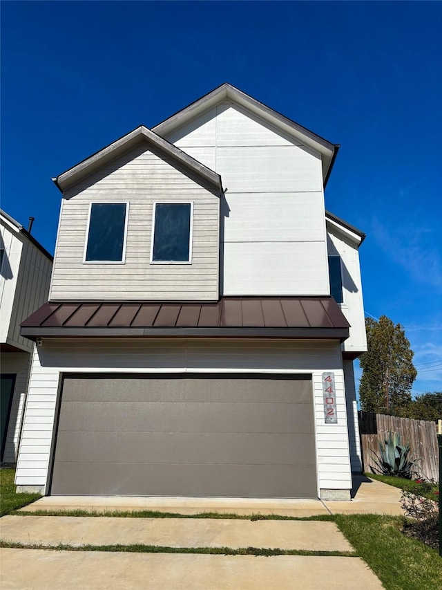 view of front facade with a garage