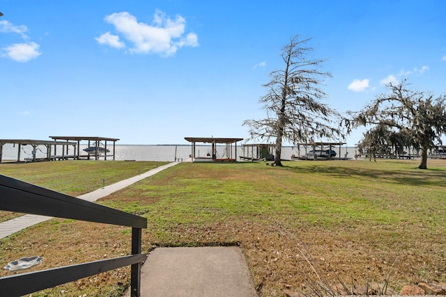 view of yard featuring a water view