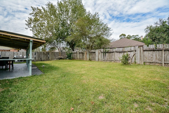 view of yard with a patio