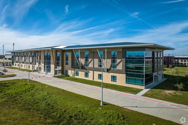 view of building exterior