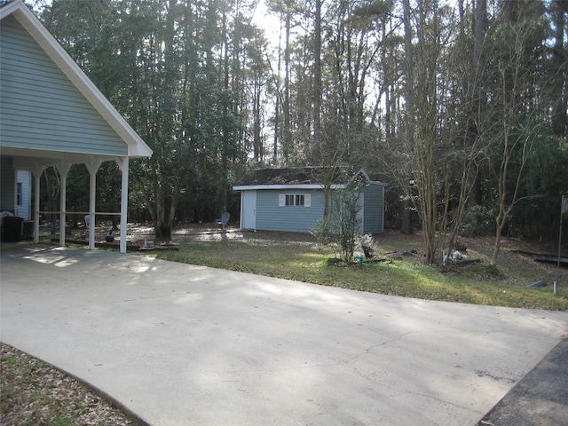 view of patio / terrace with an outdoor structure