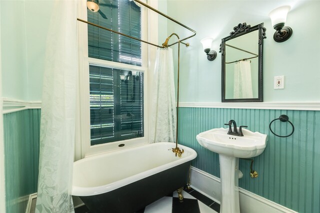1428 Ball, Galveston, TX 77550 - bathroom with baseboards