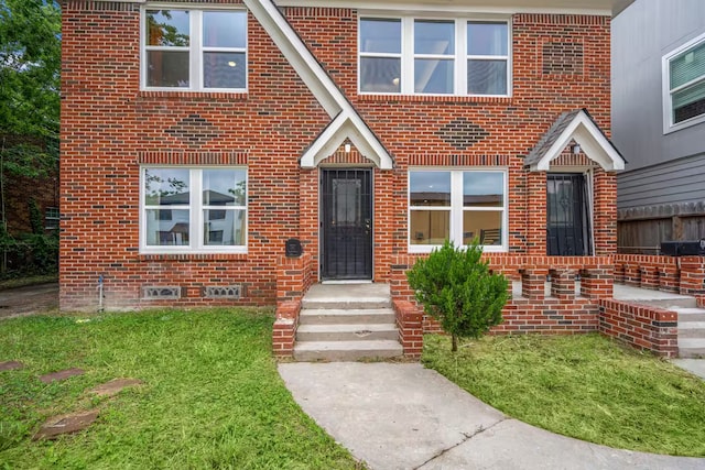 view of front of house with a front yard