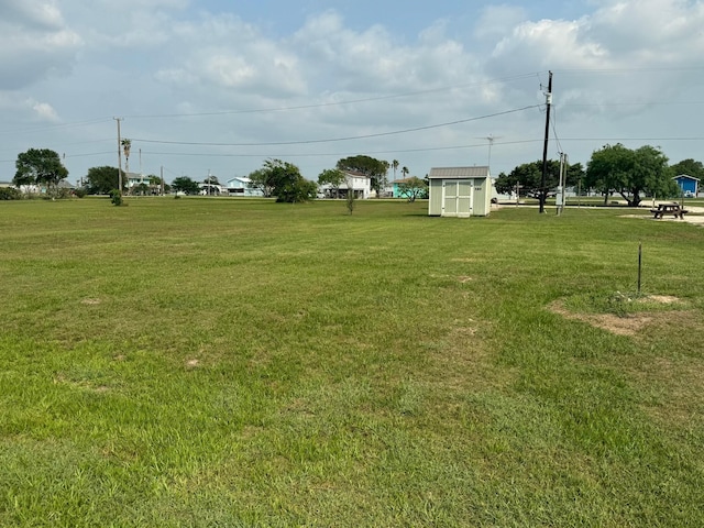 Listing photo 3 for 589 Swallow Dr, Palacios TX 77465