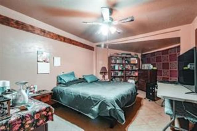 800 Oak St, Anahuac, TX 77514 - view of bedroom