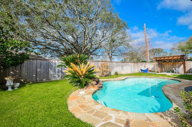 view of pool featuring a fenced backyard, a fenced in pool, and a yard