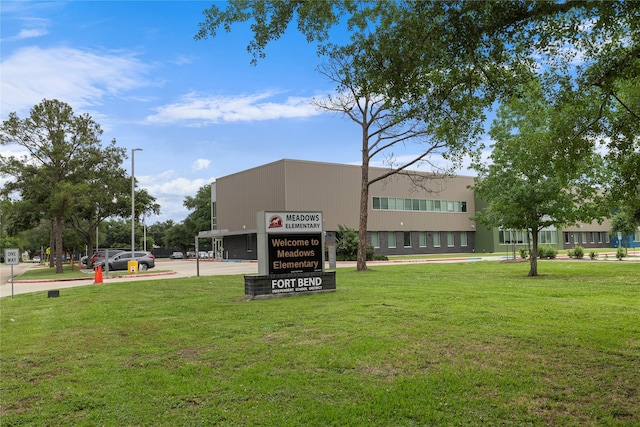 view of building exterior