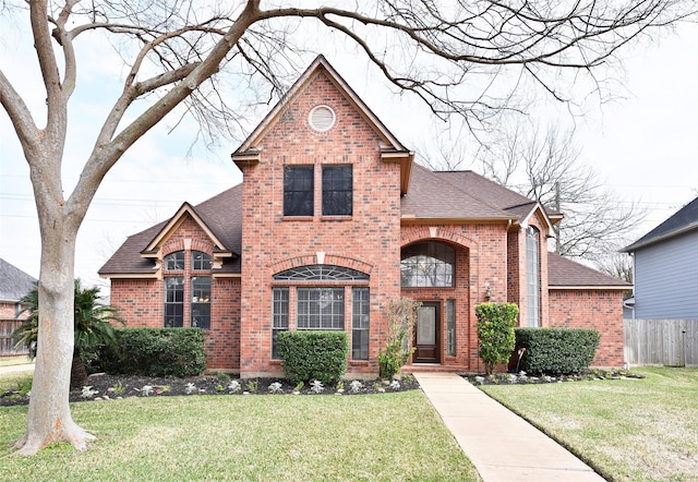 front of property featuring a front lawn