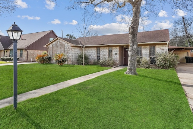 ranch-style home featuring a front yard