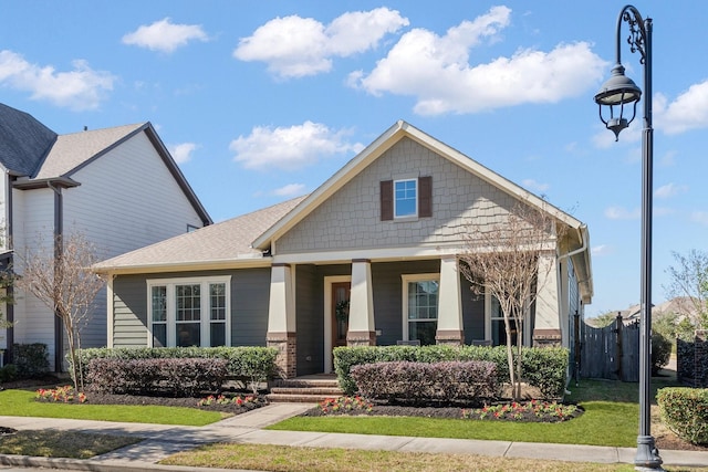 view of front of property featuring a porch