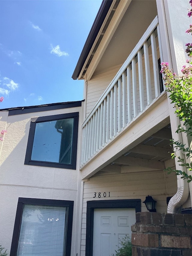 details with stucco siding