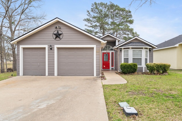 ranch-style house featuring a front lawn