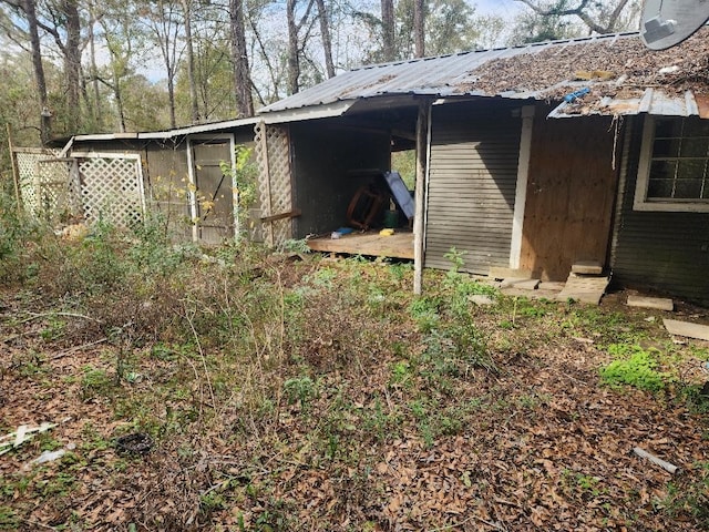 view of outbuilding