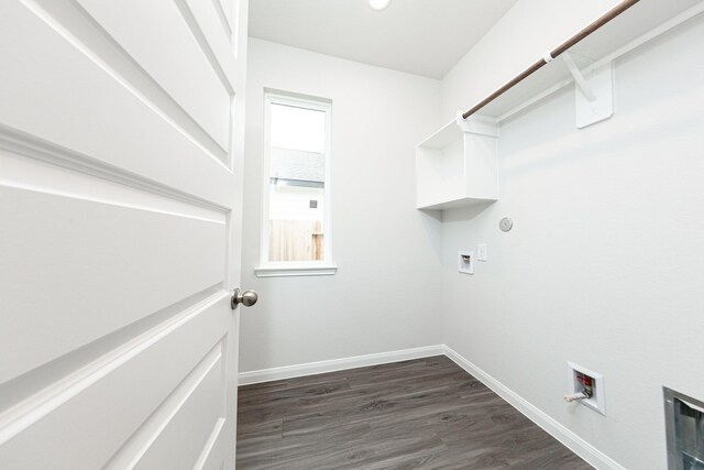 3013 Plains Cir, Brookshire, TX 77423 - washroom with laundry area, hookup for a gas dryer, baseboards, and washer hookup