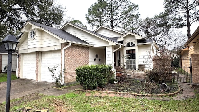 view of front facade featuring a garage