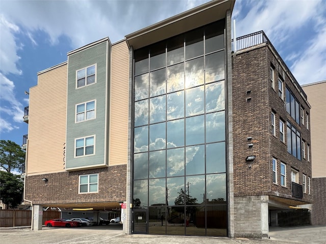 2802 Morrison St Unit 210, Houston, TX 77009 - view of building exterior