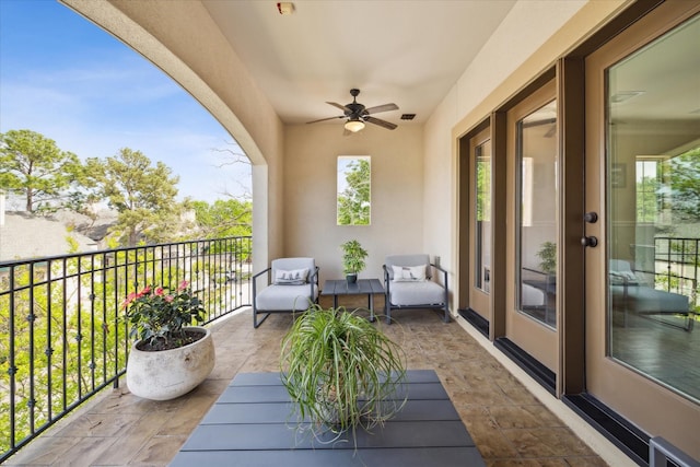 balcony with ceiling fan