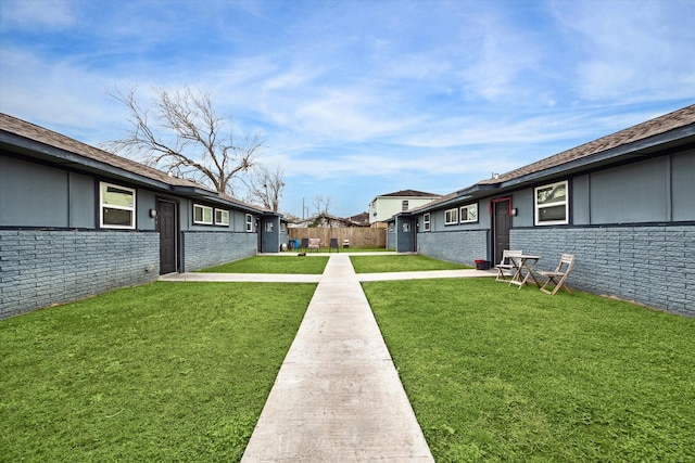 3804-3810 Mount Pleasant St Unit 9, Houston, TX 77021 - view of yard