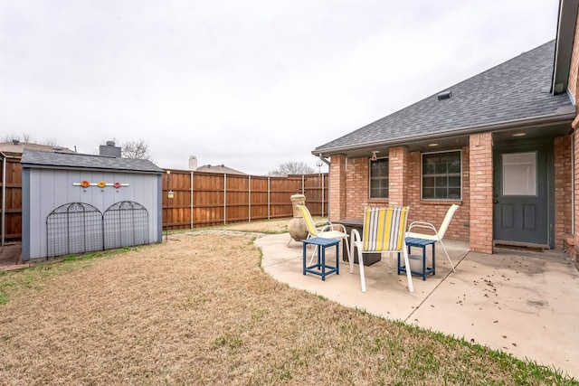 view of yard with a patio