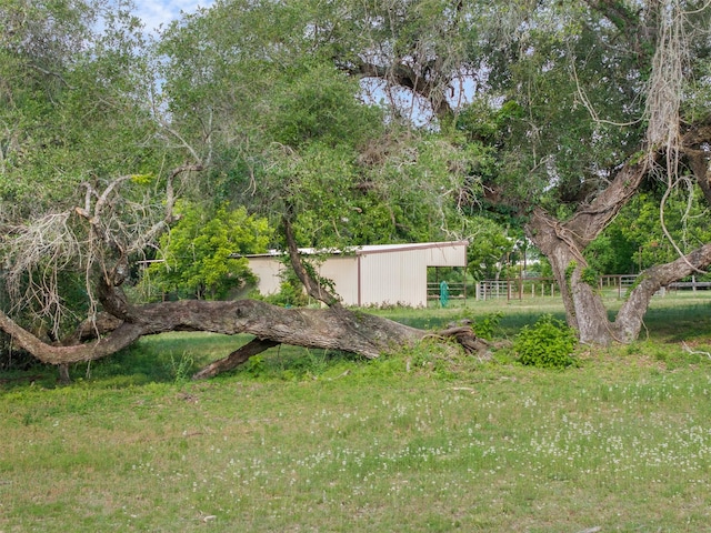505 N Live Oak St, Round Top, TX 78954