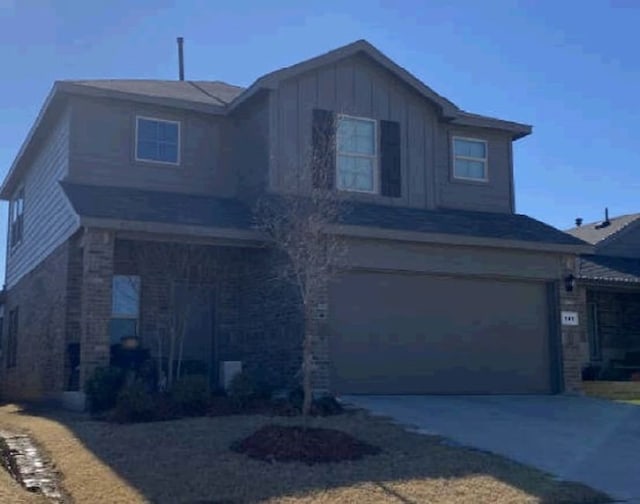 view of front of home featuring a garage