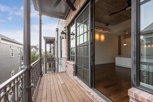 1714 Ashland Unit 303, Houston, TX 77008 - balcony featuring ceiling fan