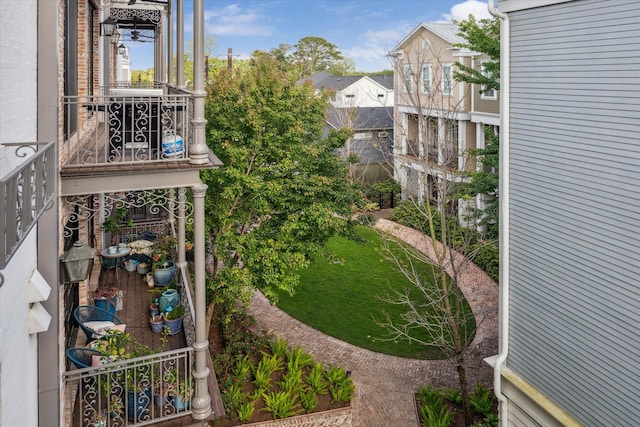 1714 Ashland Unit 303, Houston, TX 77008 - view of yard