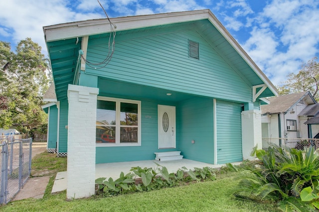 view of front of property