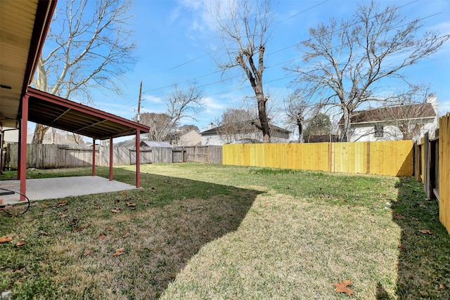 view of yard featuring a patio