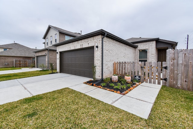 view of front of house with a front lawn