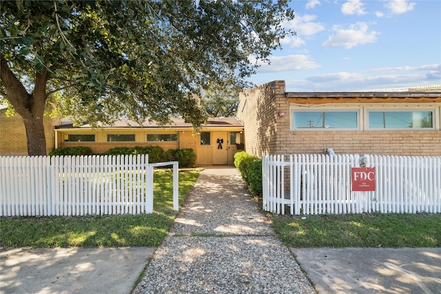 view of front of house