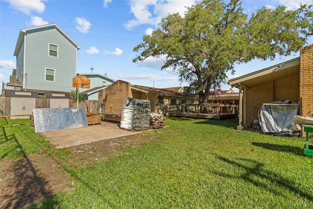 view of yard with a patio area