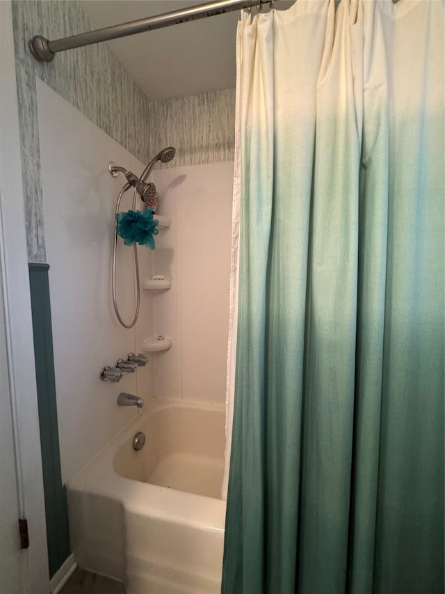 29331 County Rd 25, Damon, TX 77430 - bathroom featuring shower / tub combo